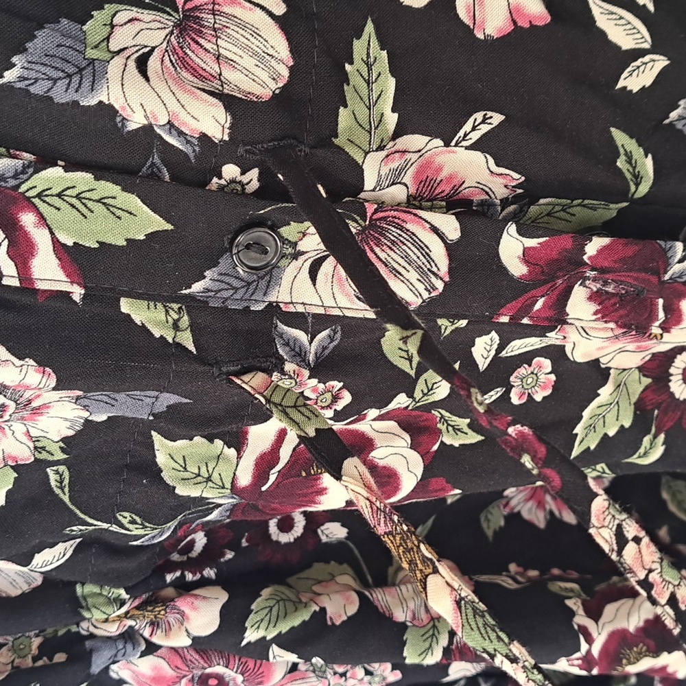 NWT MAGAZINE Black Floral Blouse with Pink and Cream Accents & Drawstring Waist - Picture 5 of 8